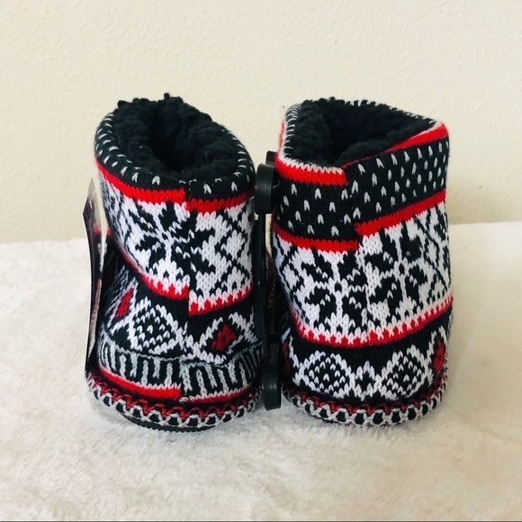 NWT Muk Luks sweater slippers - Picture 3 of 8